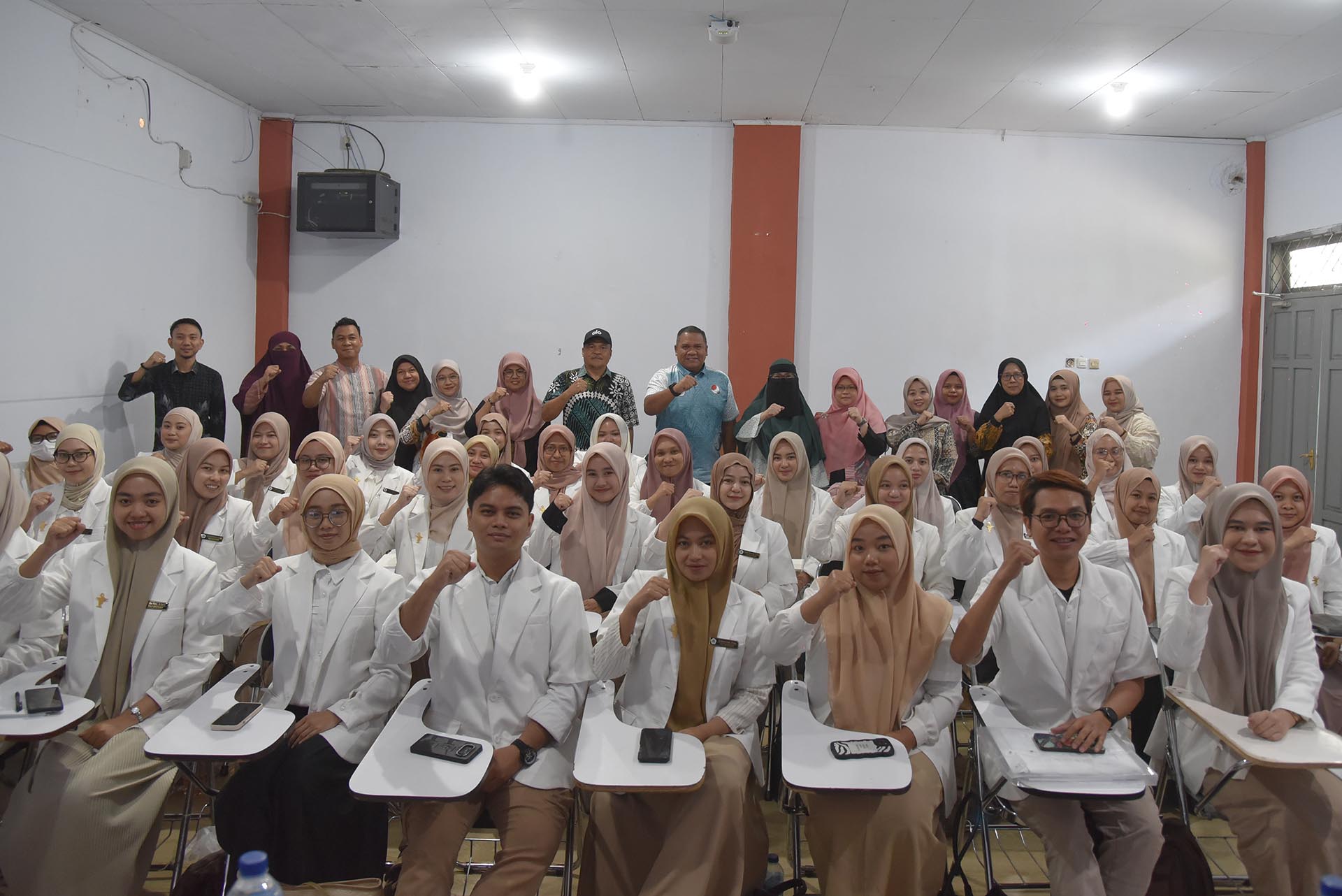 Perkuat Farmasi Kegawatdaruratan, UNG Kirim Mahasiswa PKPA ke Daerah Bencana