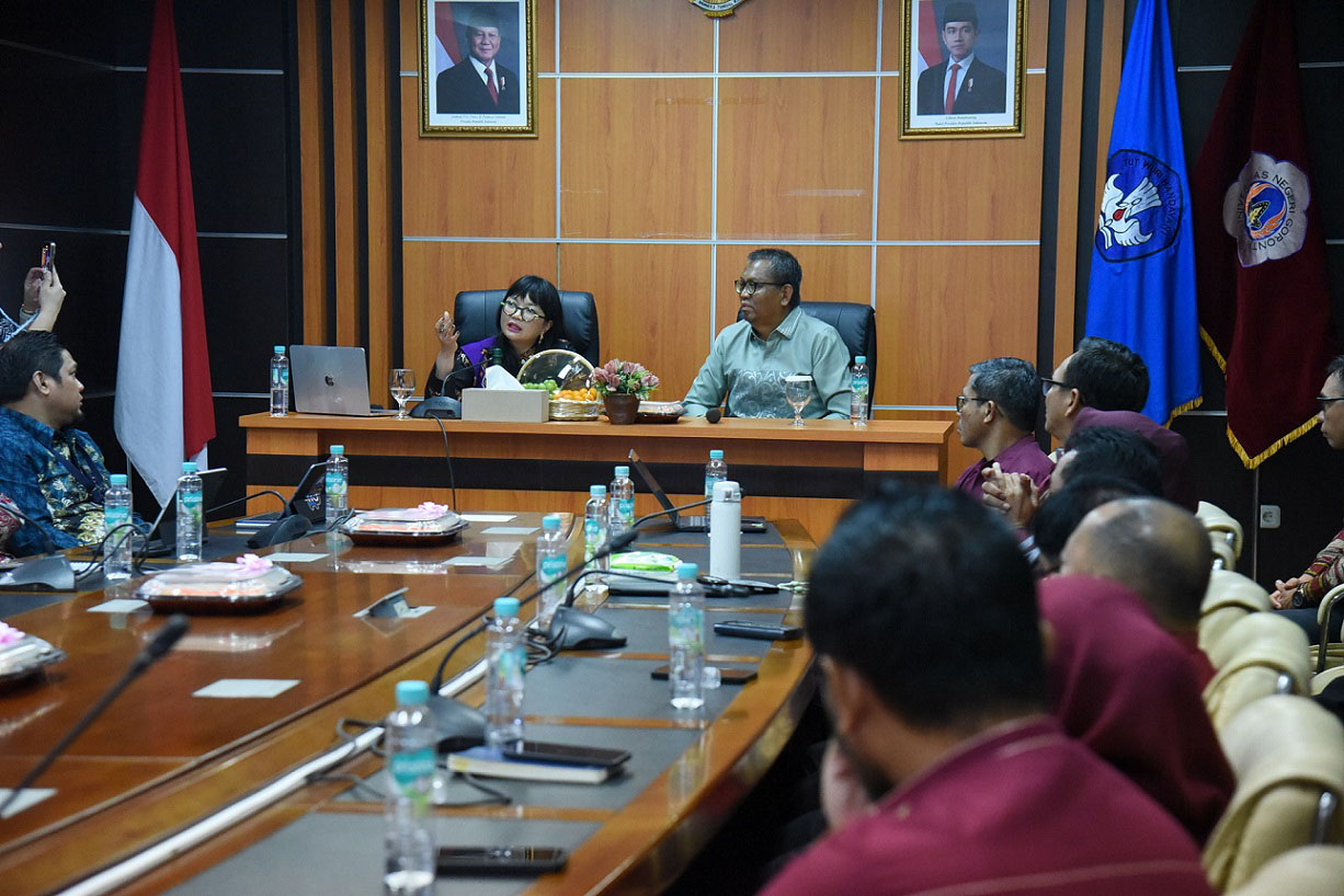 Dihadapan Peneliti UNG, Wamen Diktisaintek Dorong Riset Spesifik dan Kolaborasi Global